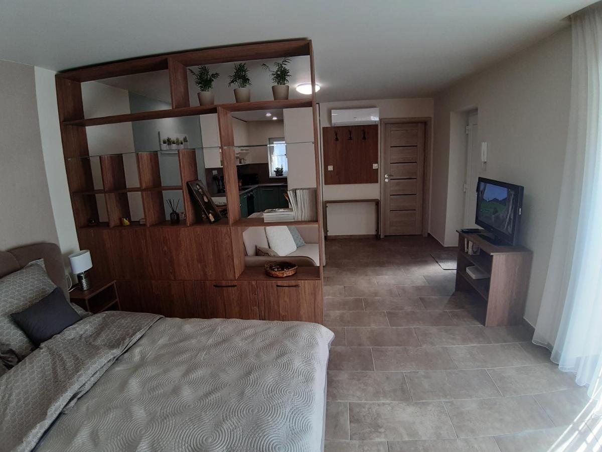 Profi Kecó Apartman Balatonalmádi Exterior foto